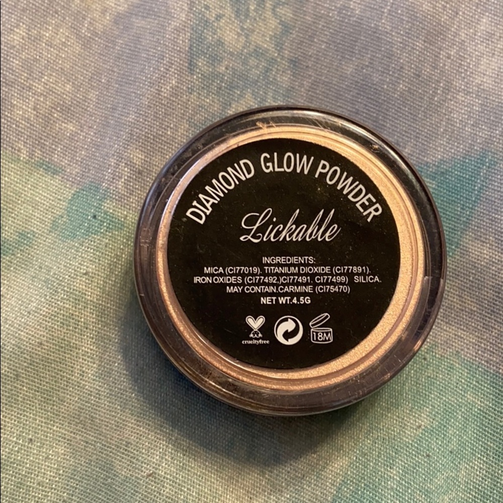 highlighter powder - Picture 3 of 4